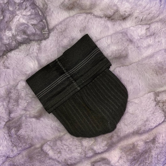 Green size small jock strap for party raves and just to look good in - Picture 2 of 9